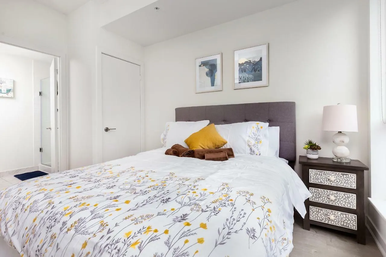 Topline Suites - Nelson Street Toronto